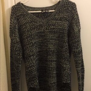 Black & white knit shirt